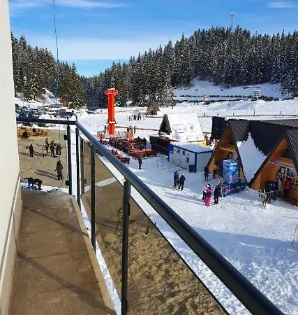 アパート Centrala ヤホリナ